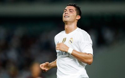 فراخون عمومی رونالدو برای موهایش!