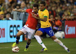 برزیل ۲-۱ شیلی/بازی دوستانه|برزیل با گل های هالک و روبینیو از سد شیلی گذشت...