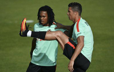 سانتوس: رونالدو نمی تواند یکه و تنها پرتغال را رهبری کند