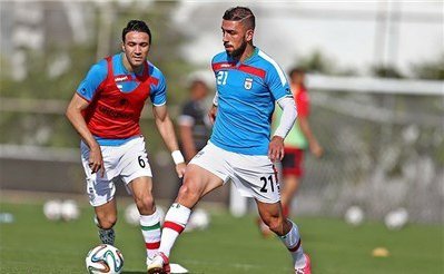 عکس یادگاری کفاشیان با ملی‌پوشان/ علی کریمی آبی‌پوش و پا به توپ شد