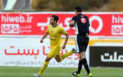 لیگ برتر | نفت تهران 2 - ملوان 0 / شاگردان منصوریان در کورس قهرمانی باقی ماندند