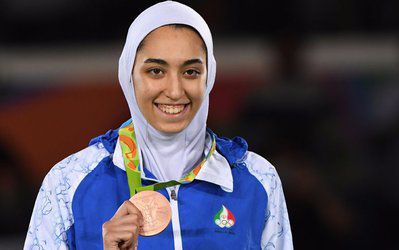 گزارش روز | رازهای «کیمیا » شدن / دختری که نخستین مدال تاریخ بانوان ایران در المپیک را کسب کرد 