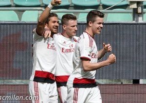 شادی بازیکنان میلان|پالرمو 1 - 2 میلان / سری آ