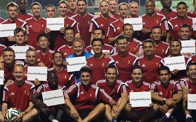 عکس یادگاری ستاره سابق برزیل با داوران جام جهانی/ فغانی در آغوش زیکو! + عکس