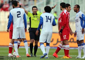 تذکر داور به بازیکنان