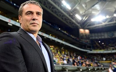 مذاکرات پنهانی یک باشگاه ایرانی با سرمربی سابق تیم ملی ترکیه!