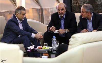 حسین فریدون: ملی پوشان از پرچم ایران دفاع کنند