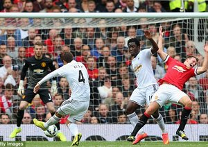 شوت بازیکن سوانزی