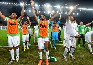 الجزایر|جشن بازیکنان تیم ملی الجزایر بعد از صعود به مرحله بعد.