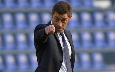 کوئینز پارک رنجرز پدرو کایکسینیا را به عنوان سرمربی منصوب کرد