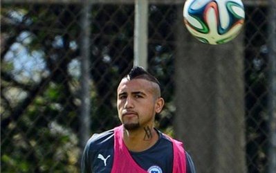 پزشک تیم شیلی خبر نرسیدن ویدال به جام جهانی را تکذیب کرد