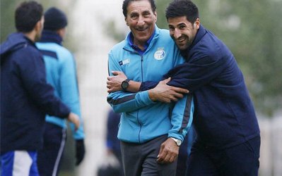 کریم بوستانی: دوست دارم با گل‌های برهانی و شهباززاده دربی را ببریم/ ماجرای کرار برای همه روشن شده است