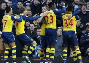 شادی بازیکنان آرسنال|وستهام 1 - 2 آرسنال / لیگ جزیره