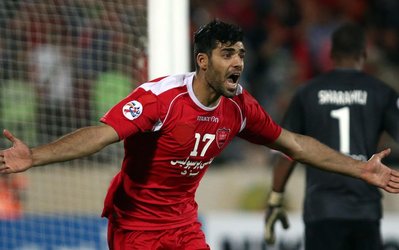 شایعه روز | یک سایت عربی مدعی شد / توافق القادسیه و پرسپولیس بر سر انتقال طارمی