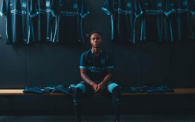 لباس دوم منچستر سیتی برای فصل 2015/2016 معرفی شد