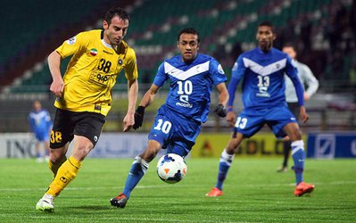 البلد: الهلال مزد حملاتش را با برد مقابل سپاهان و صعود به دور بعد گرفت