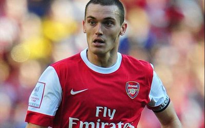 کاپیتان آرسنال پیوستنش به منچستر‌یونایتد را رد کرد