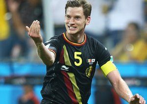 یان ویتونگِن|جشن یان ویتونگِن ، بازیکن بلژیک بعد از باز کردن دروازه کره جنوبی .