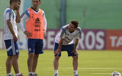 آگوئرو: مسی نماد قدرت و اعتبار ما است