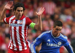 فیلیپ لوئیس - تورس|رقایت تورس و فیلیپ لوییز بر سر گرفتن توپ