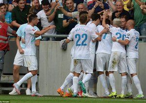 شادی بازیکنان اسلوونی|اسلوونی 2 - 3 انگلستان / مقدماتی یورو 2016