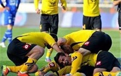 باشگاه سپاهان درصدد جذب مهاجم خارجی فولاد خوزستان