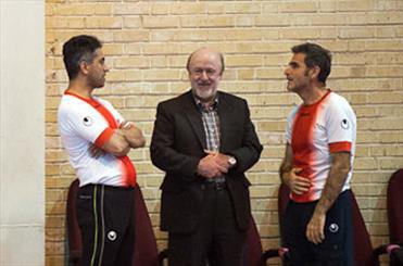 مبلغ قرارداد سرمربی تیم ملی فوتسال کم نمی‌شود/ خسوس تحت نظر است!