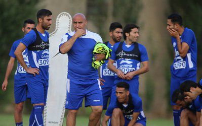 بحران کمبود بازیکن در انتظار منصوریان و استقلال / آندو و جباروف به تبریز و ازبکستان برمی‌گردند؟