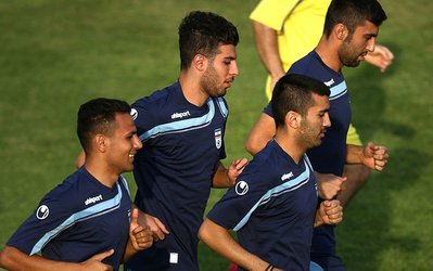 خانزاده: وضعیت‌مان در چین اسفناک است! / هنوز یک وعده غذای درست نخورده‌ایم