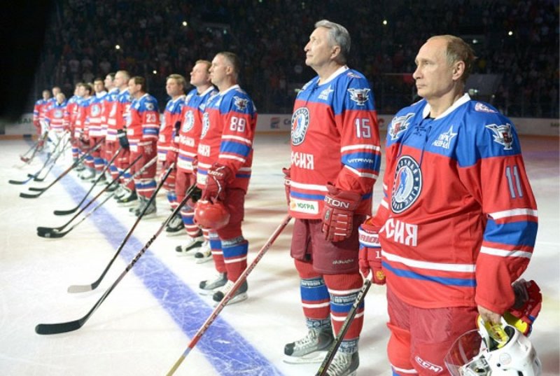 putin hocky 2.jpg