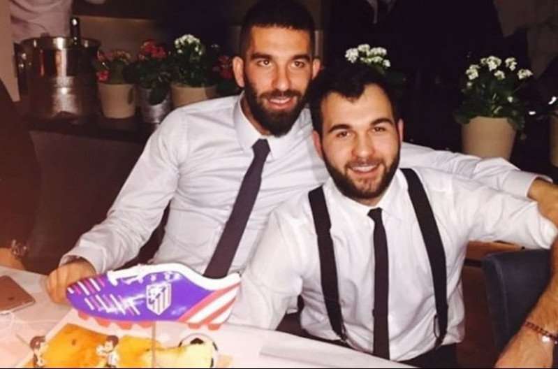 Arda Turan - gift 2015.jpg