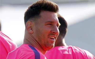 عکس روز | چهره جدید لیونل مسی در تمرینات بارسلونا