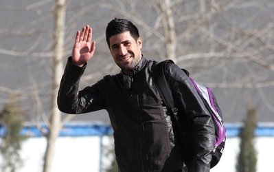 بیک‌زاده: خدا جواب دروغ‌پردازی‌ها را می‌دهد/ اصلا با استقلال قراردادی نداشتم