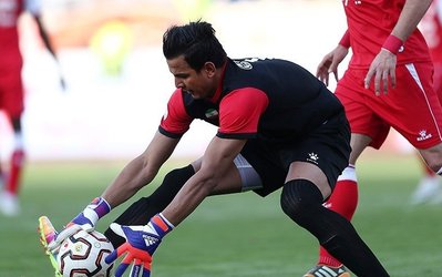 لک: از هواداران استقلال ناراحت نیستم