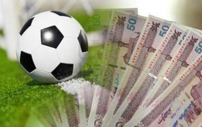 افشاگری مدیربرنامه‌‌ی یکی از بازیکنان پرسپولیس: رقم قراردادها واقعی نیست / بازیکنی ۹۰۰ میلیون از قراردادش را به یورو گرفت و بقیه را در قرارداد ذکر کرد!