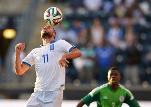 نیجریه - یونان|مقاومت بازیکنان یونان برای بسته نگه داشتن دروازه شان.