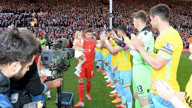 Steven Gerrard (Liverpool - Crystal Palace).jpg