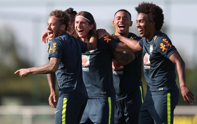 سلسائو، شکست ناپذیرهای دوست داشتنی