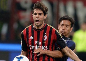 کاکا - ناگاتومو|درگیری کاکا و ناگاتومو در میانه میدان