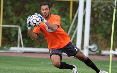 پرسپولیس و بحران دروازه‌بانی؛ شاید سوشا و صادقی هر دو بروند!