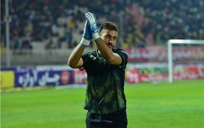 هفته دوم لیگ برتر | حاشیه فولاد - پرسپولیس / مکانی پیراهن فولاد پوشید