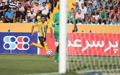 مربی تیم سپاهان: به علت اتفاقات اخیر نتوانستیم روی مسائل فنی کار کنیم/از فرکی مشاوره می‌گرفتیم