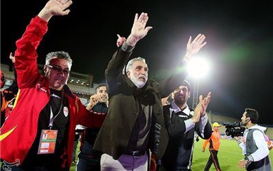 به بازیکنانم گفتم به کم قانع نشوید