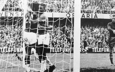 جام جهانی 2014 / 100 لحظه جذاب تاریخ جام جهانی (48_جام جهانی سال 1958 و درخشش پله 17 ساله)