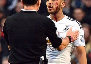 صحبت داور با بازیکن سوانسی