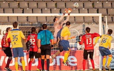 لیگ برتر پرتغال | آروکا 0 - پنافیل 1 / پیروزی خارج از خانه پنافیل با درخشش حقیقی / مصدومیت شدید علیرضا در برخورد با مهاجم حریف