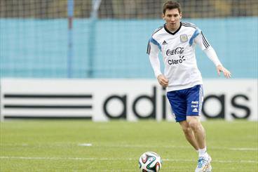 مسی با ارزش‌ترین بازیکن جهان شد/ قیمت ستاره بارسلونا دو برابر رونالدو