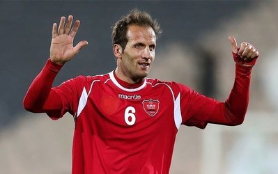 بنگر: باعث افتخارم است که عابدزاده اجازه داد در کنار او بازی پرسپولیس را ببینم