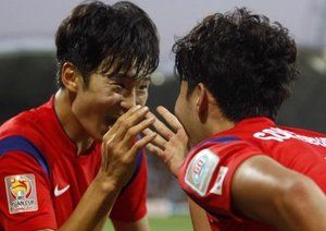 شادی بازیکنان کره بعد از گلزنی|کره جنوبی 2 - 0 ازبکستان / جام ملت های آسیا