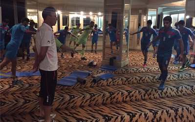 تمرین ملی‌پوشان در هتل و حضور در جلسه فنی